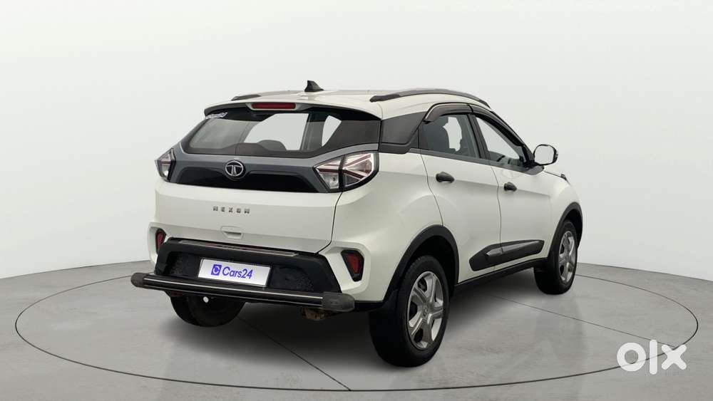 Tata Nexon 1.5 Revotorq Xma Amt (s), 2022, Petrol