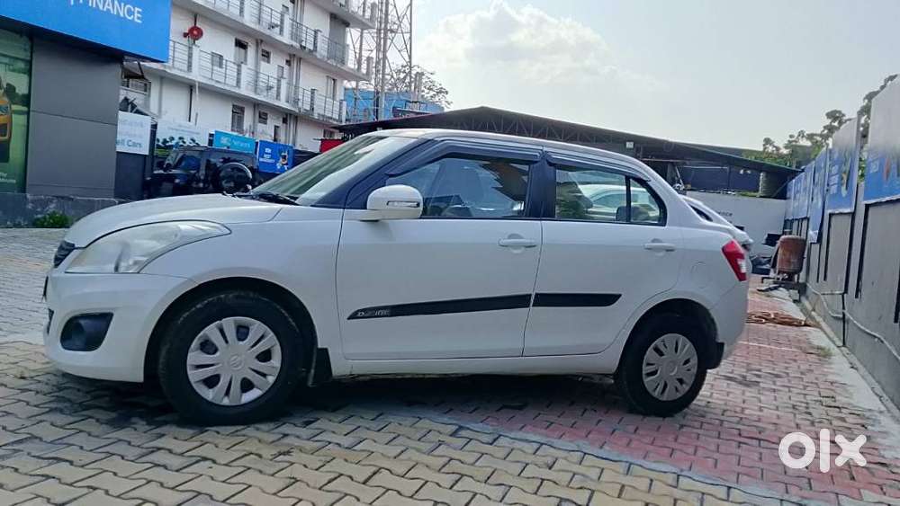 Maruti Suzuki Swift Dzire 1.2 Vxi Bsiv, 2013, Petrol