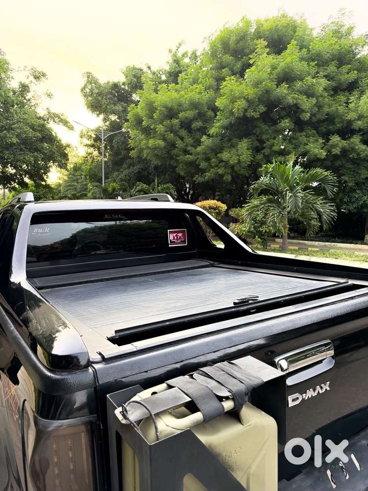2019 Isuzu D-max V-cross 4x4  68,500 Km  Single Owner