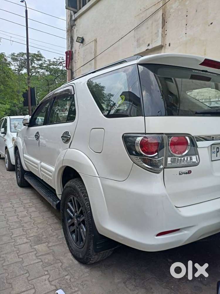 Toyota Fortuner, 2015