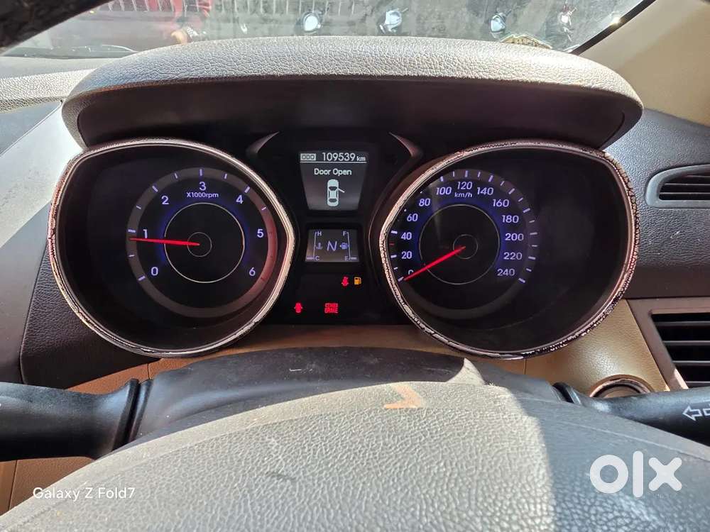 Hyundai Elantra 2014 Diesel 106000 Km Driven