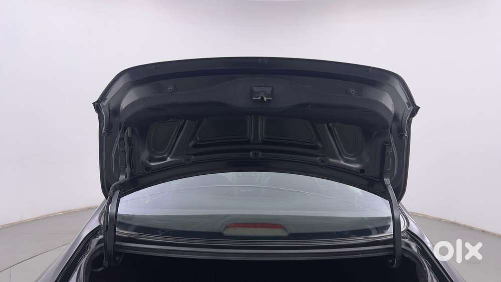 Hyundai Verna [ ] Fluidic 4s 1.6 Vtvt Sx, 2016, Petrol