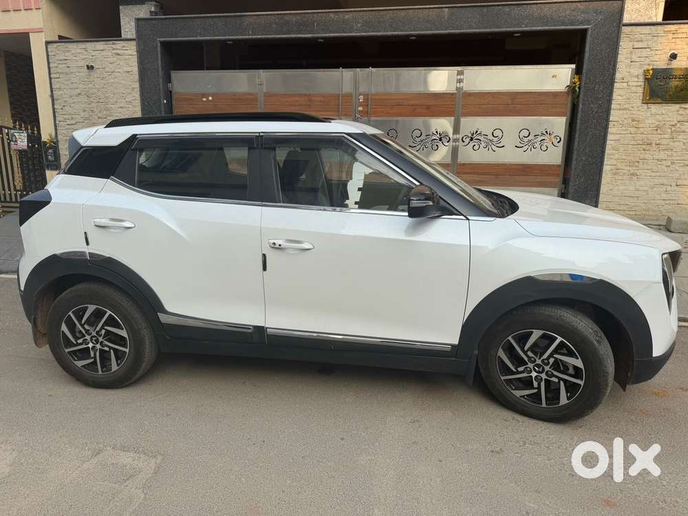 Mahindra Xuv 3xo 2024 Petrol 13700 Km Driven