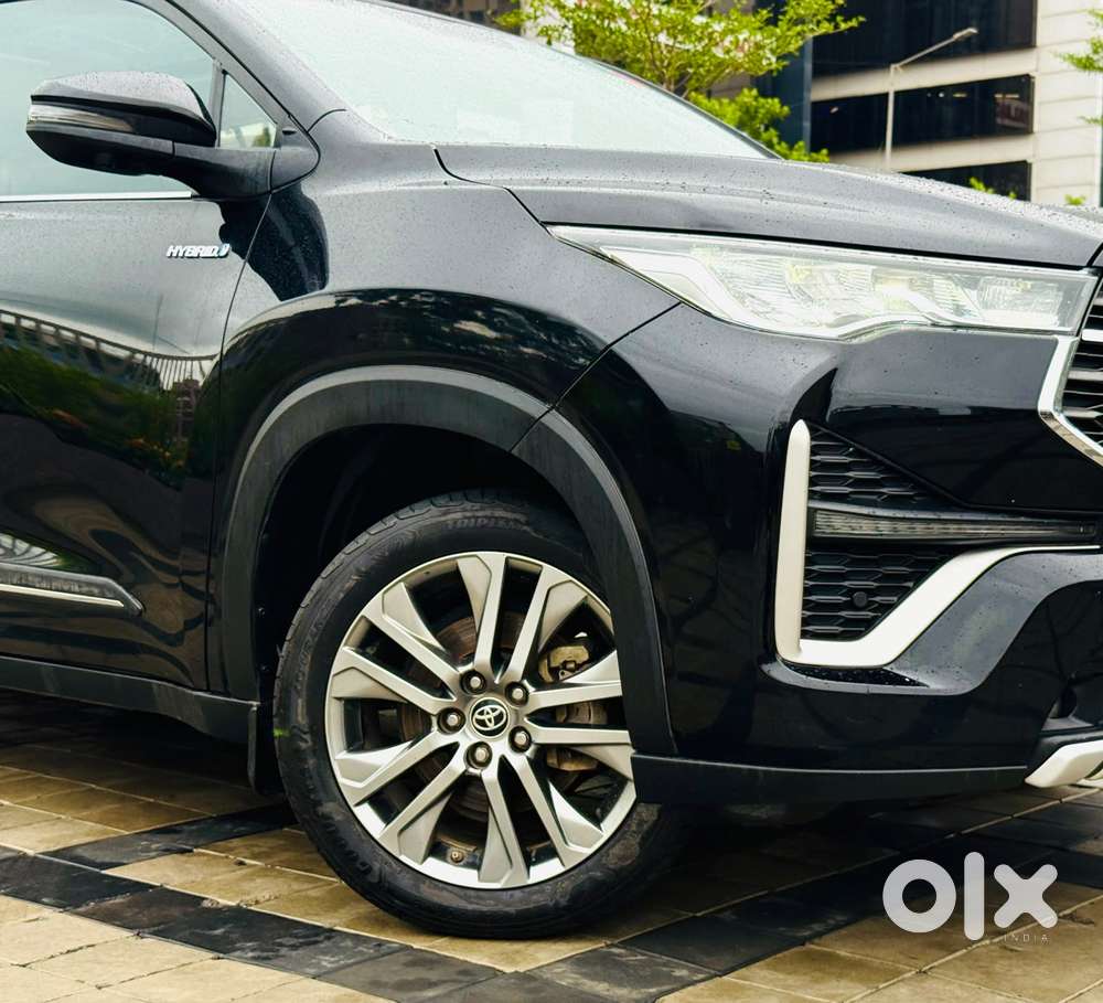 Toyota Innova Hycross 2.0 Zx Hybrid 7 Str, 2023, Petrol