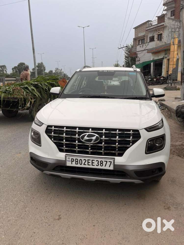Hyundai Venue 2021 Petrol Good Condition