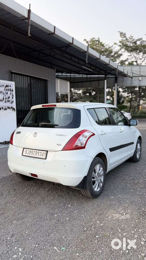 Maruti Suzuki Swift Zxi, 2011, Cng & Hybrids