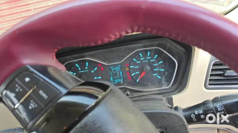 Mahindra Scorpio Class S11