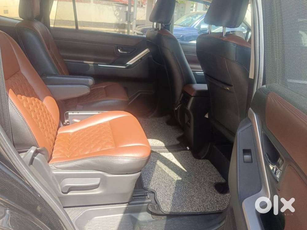Toyota Innova Hycross 2.0 Vx Hybrid 7 Str, 2023, Petrol