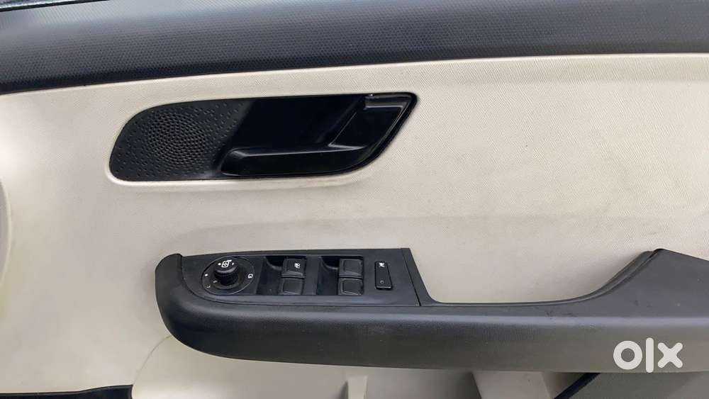 Tata Altroz Xm Plus Petrol, 2023, Petrol