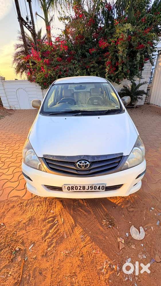 Toyota Innova 2.5 G (diesel) 8 Seater, 2010, Diesel