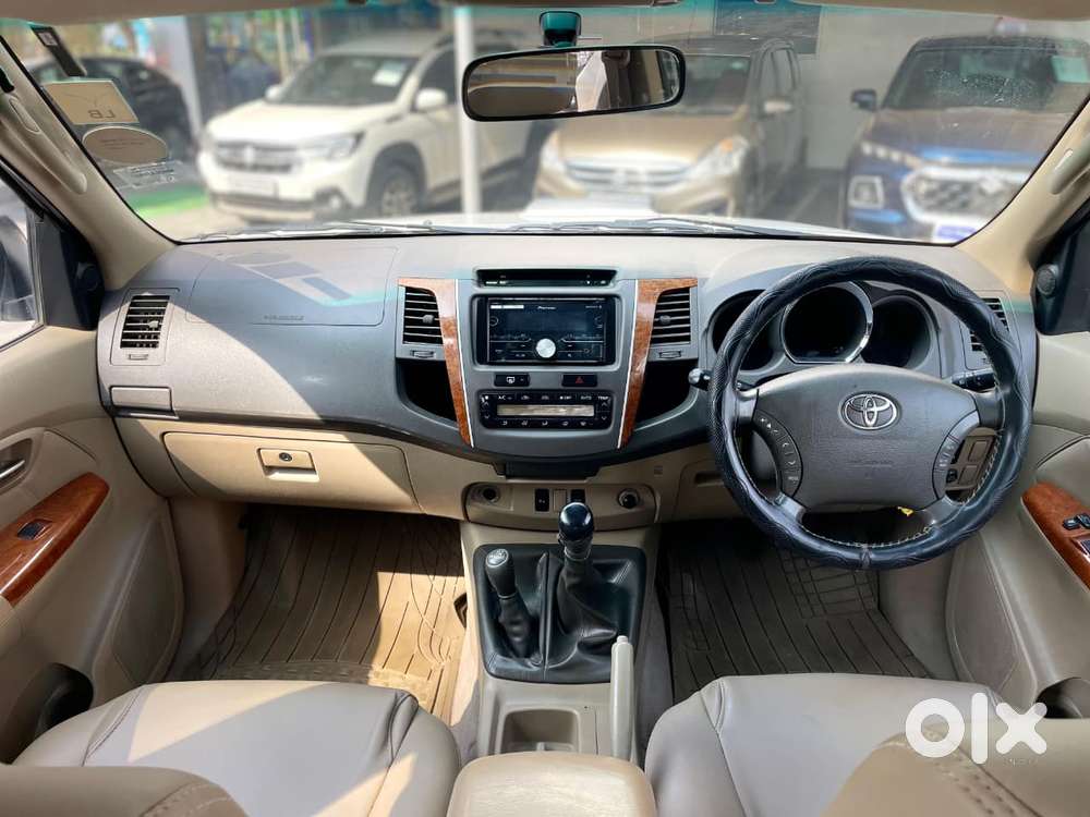 Toyota Fortuner 3.0 4x4 Manual, 2011, Diesel
