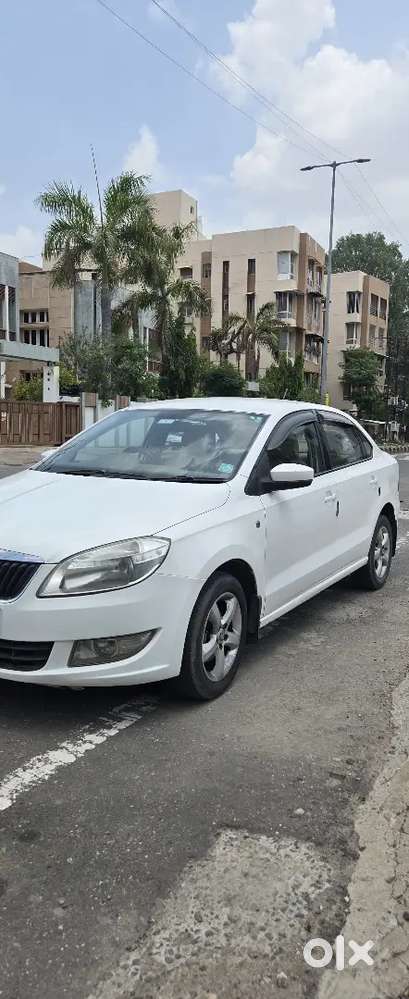Skoda Rapid 1.6 Amb Mt  2014 Diesel With 20-22 Milage