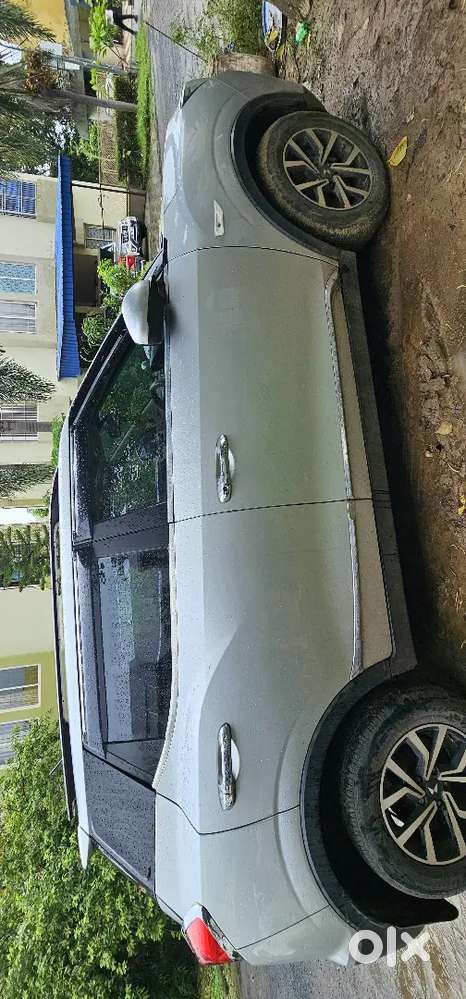 Premium Condition Xuv300 With Sunroof.