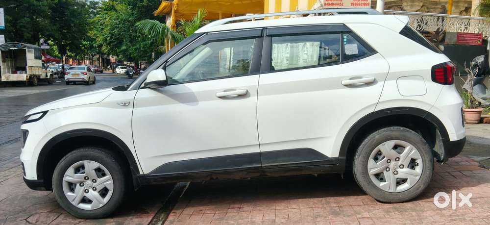 Hyundai Venue S 1.2 Petrol, 2022, Petrol