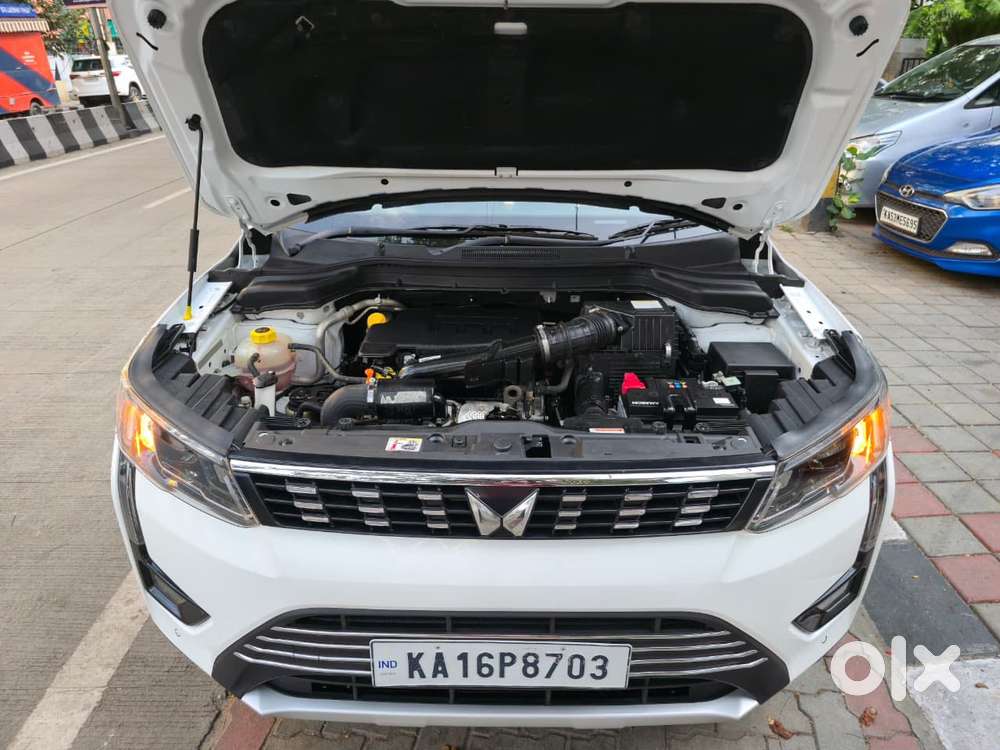 Mahindra XUV300 W8 Option, 2024, Petrol