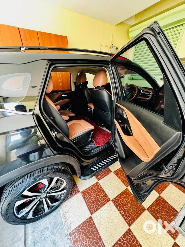 Mg Hector Plus 2023 Petrol Well Maintained