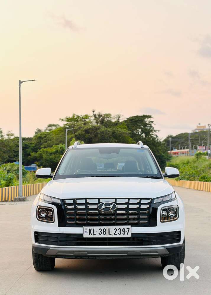 Hyundai Venue 1.0 Sx (o) Turbo Dct, 2024, Petrol