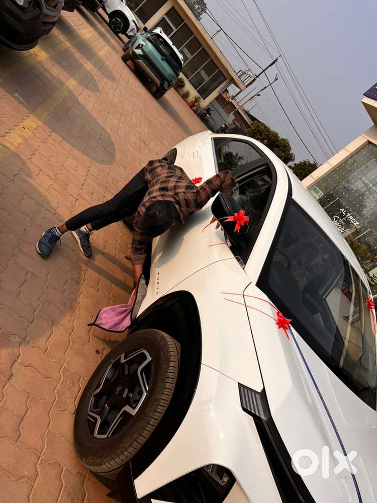 Tata Curvv Petrol 2025