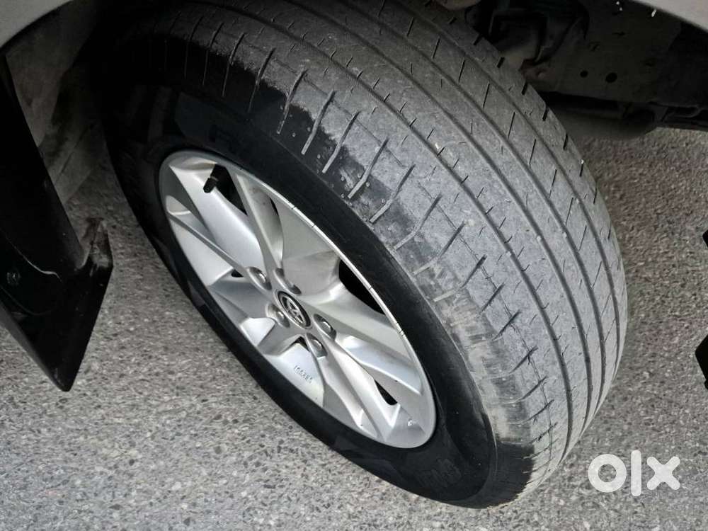 Toyota Innova Crysta 2.4 G Mt, 2017, Diesel