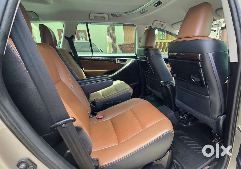 Innova Crysta 2.8zx Diesel Automatic