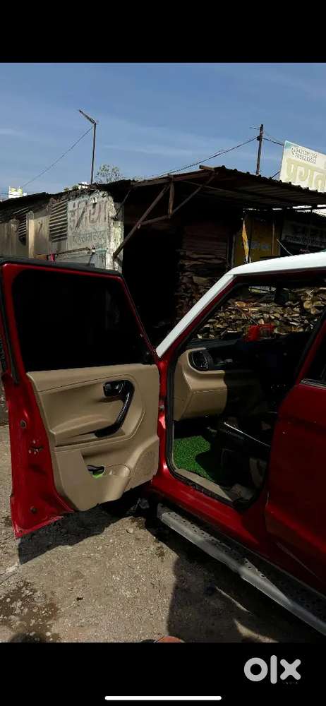 Mahindra Tuv 300