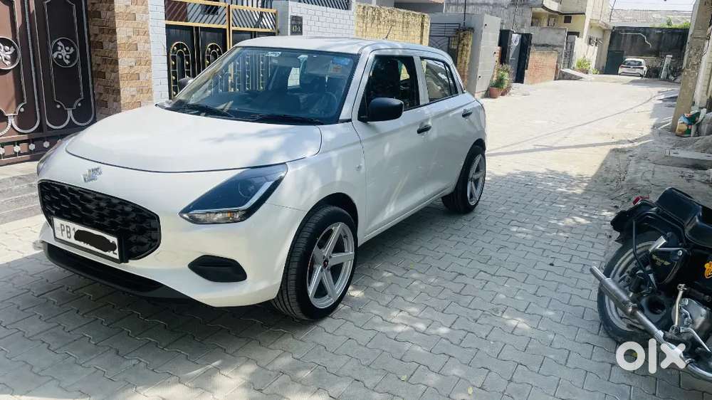 Maruti Suzuki Swift 1.2 Lxi 2025 Manual