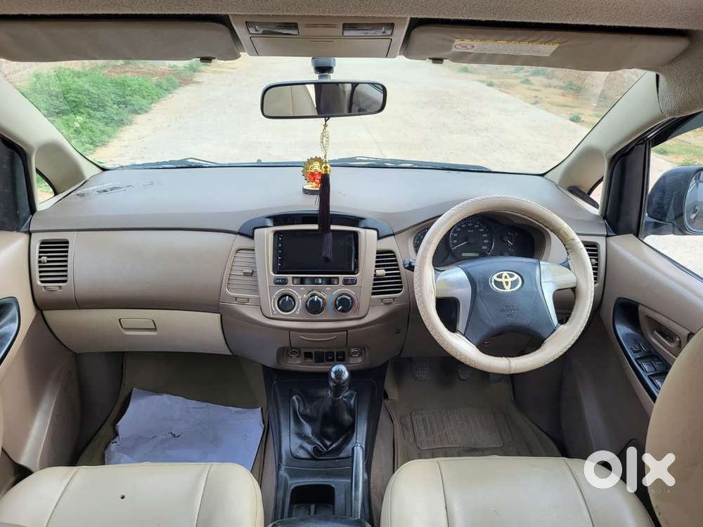 Toyota Innova 2.5 G (diesel) 8 Seater, 2015, Diesel