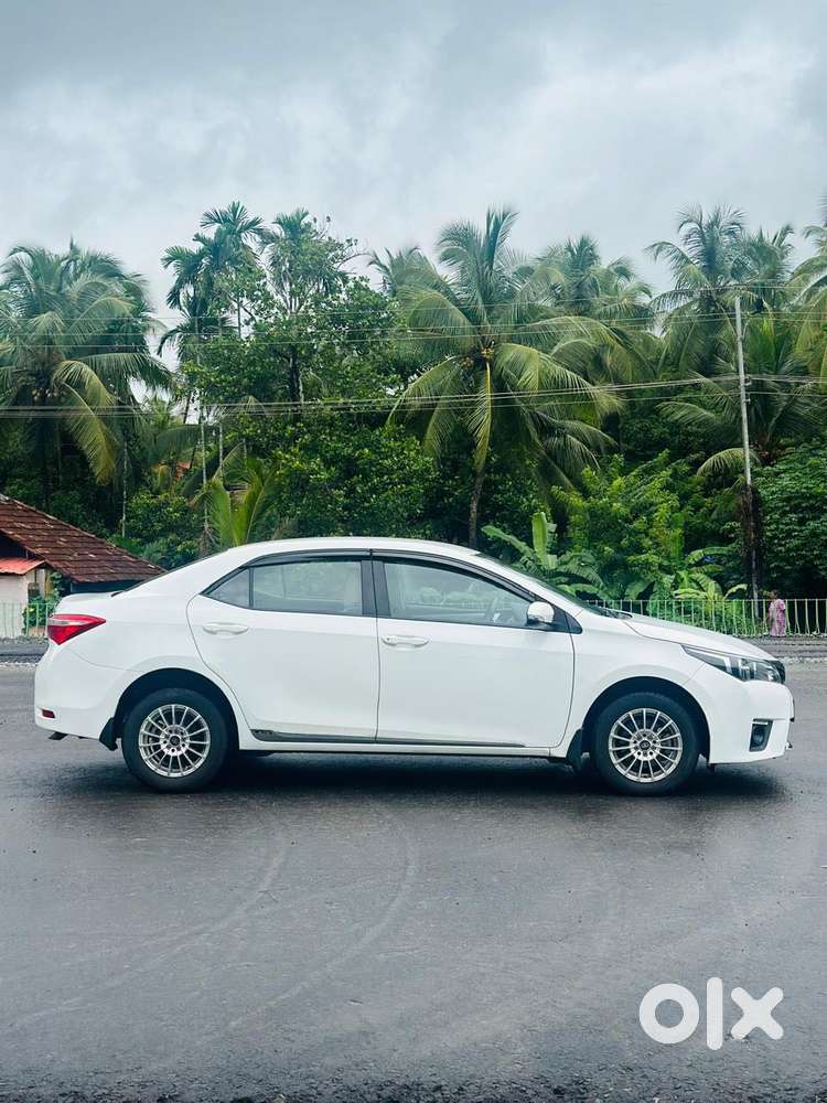 Toyota Corolla Altis 1.8 J, 2015, Diesel