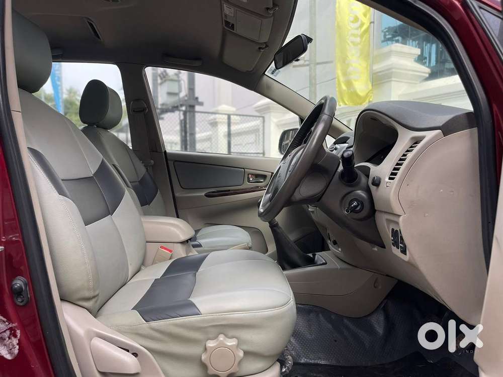 Toyota Innova 2.5 Vx 8 Str, 2012, Diesel