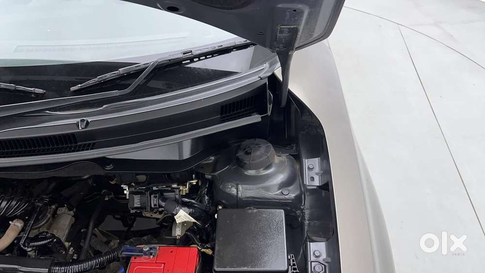Maruti Suzuki Swift 1.3 Zxi, 2023, Petrol