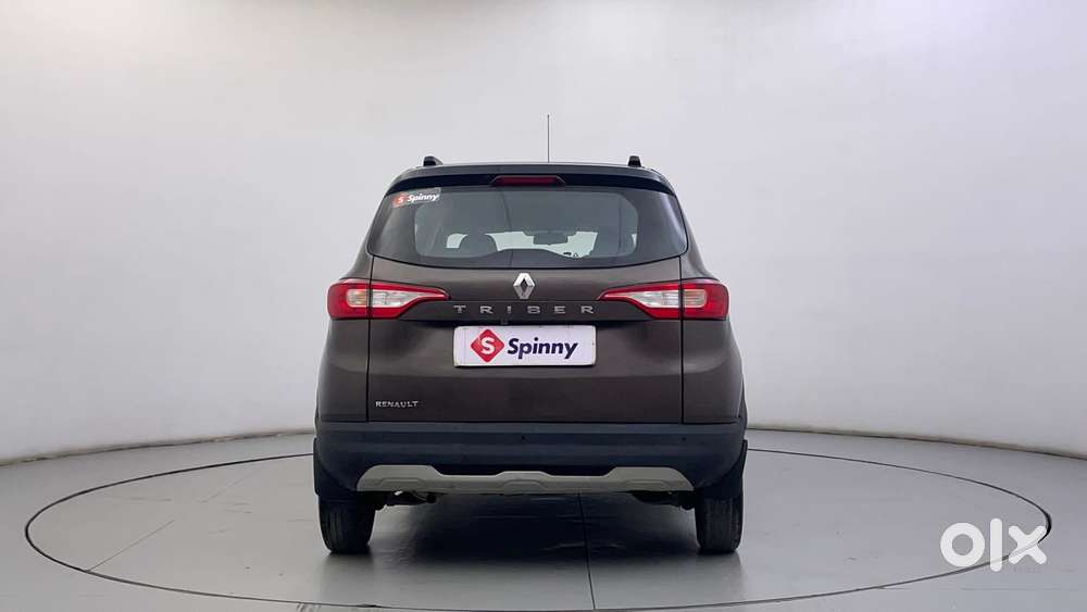 Renault Triber Rxt, 2022, Petrol