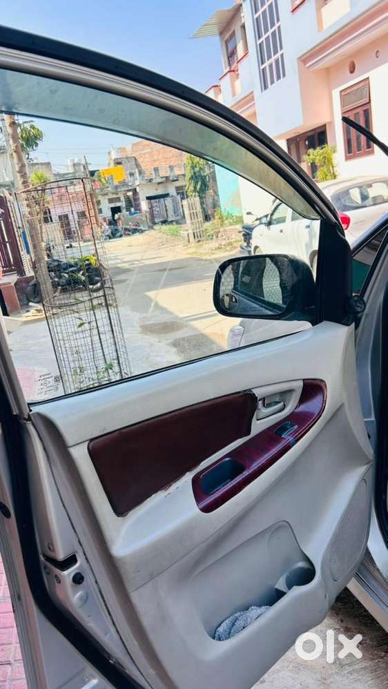 Toyota Innova 2814 Diesel Well Maintained