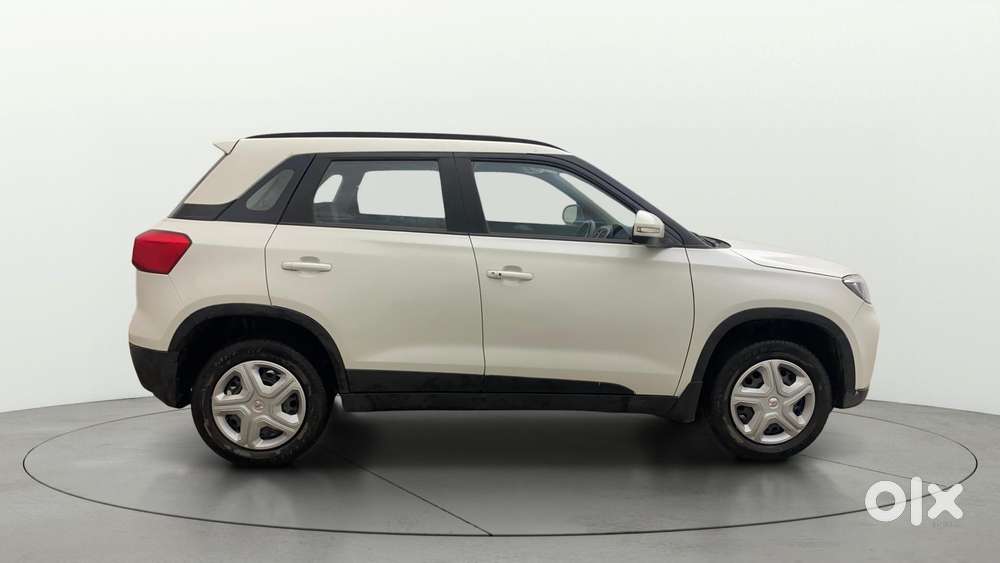 Maruti Suzuki Vitara Brezza 1.5 Vxi At, 2022, Petrol