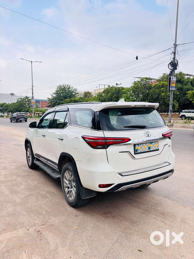 Toyota Fortuner 4x4 At 2.8 Diesel, 2023, Diesel