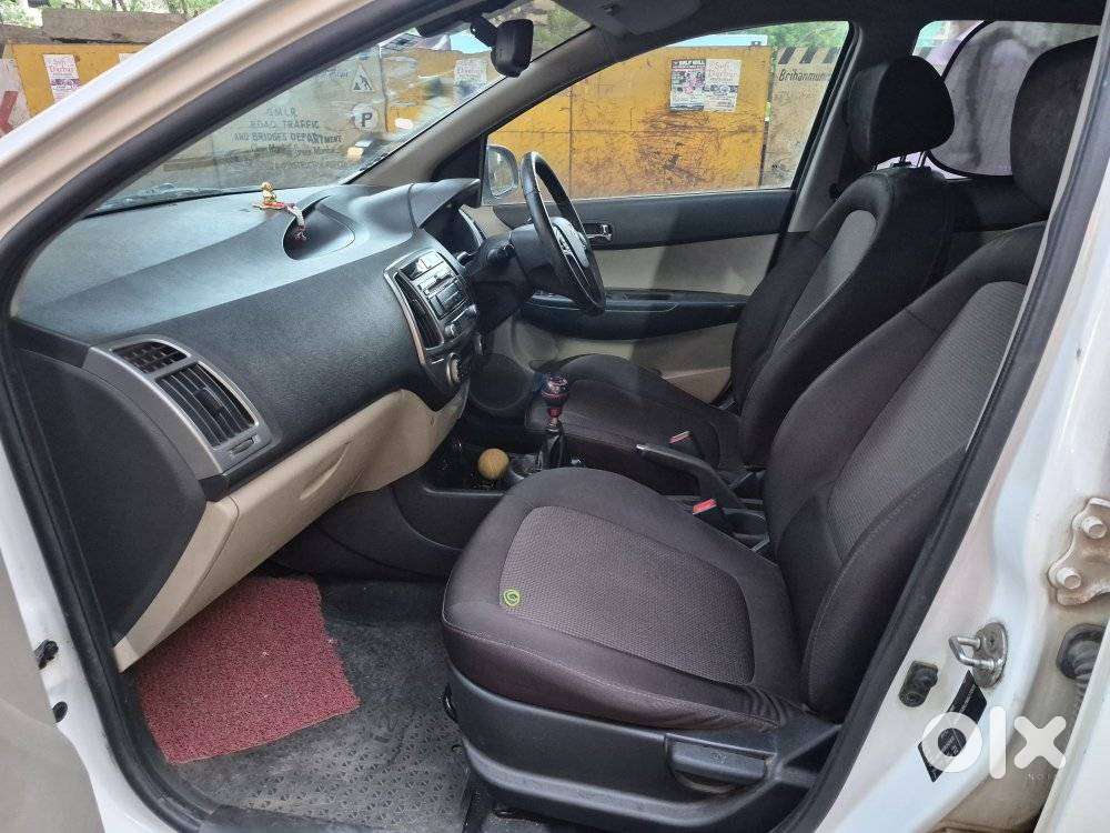 Hyundai I20 Sportz 1.2 Bs-iv, 2014, Petrol