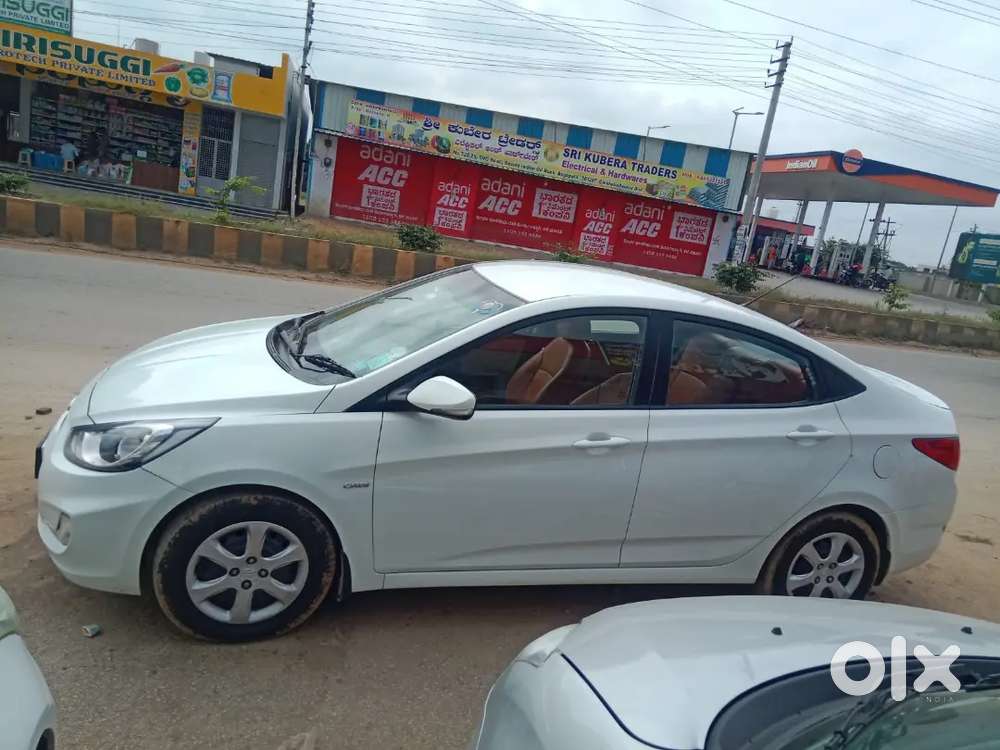 Hyundai Verna 2011