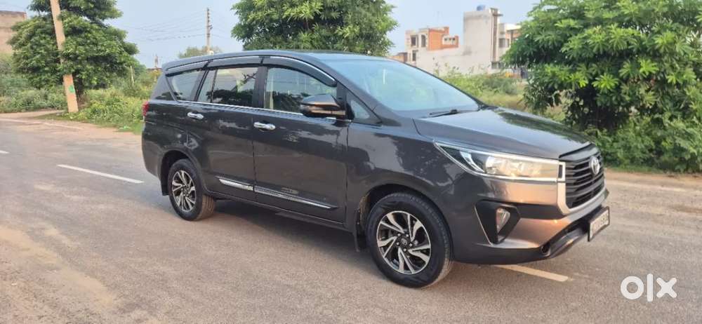Toyota Innova Crysta 2.4 G Mt 7 Str, 2022, Diesel