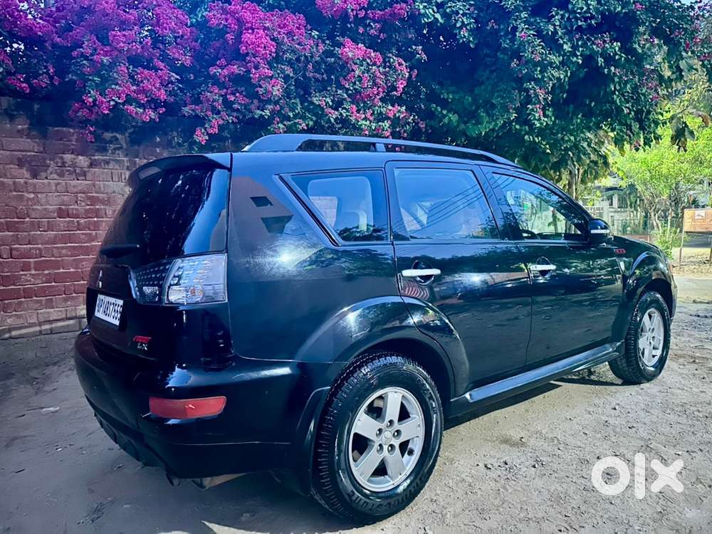 Mitsubishi Outlander Petrol 2012