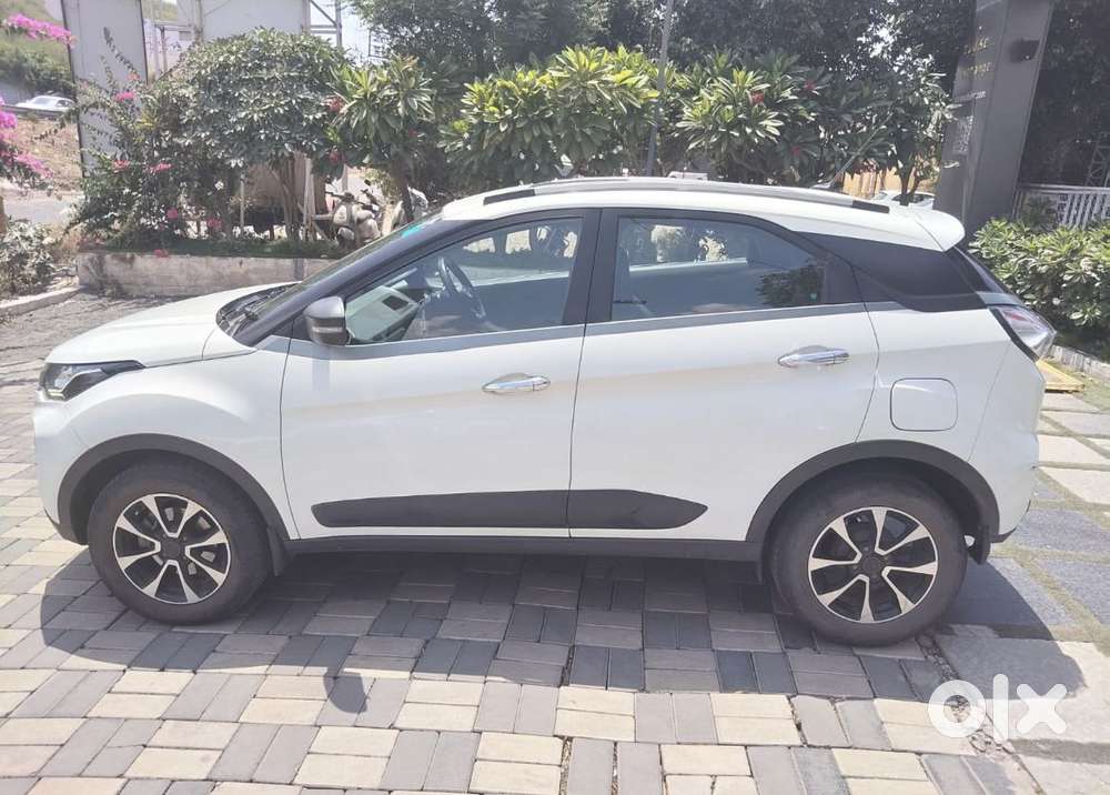 Tata Nexon 1.2 Revotron Xza Plus, 2021, Petrol