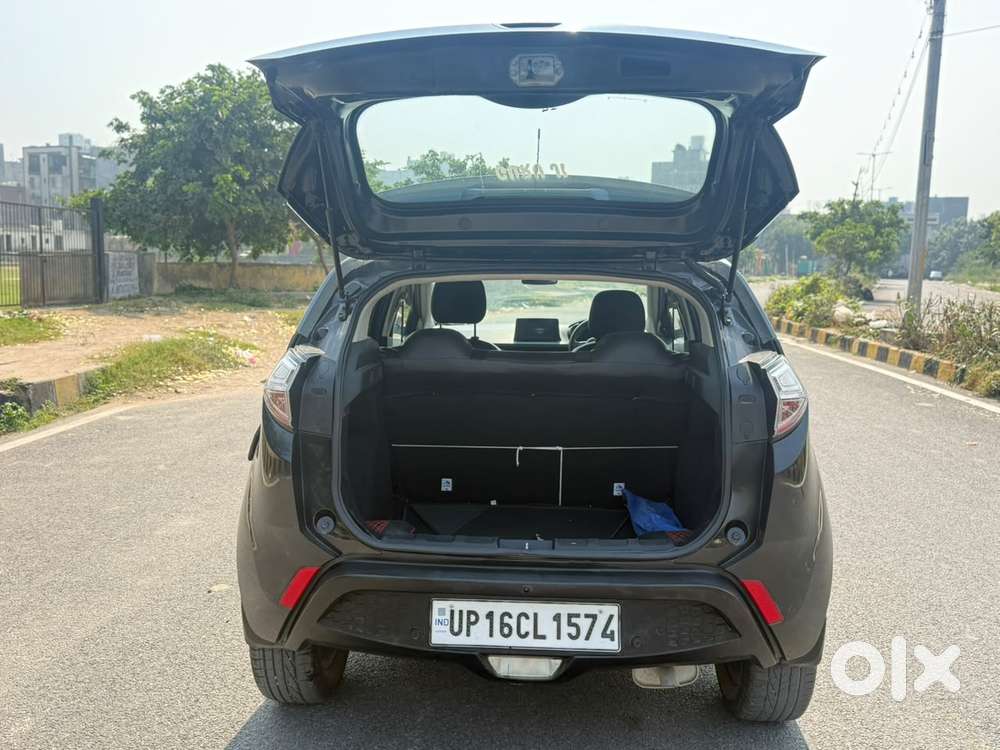 Tata Nexon Kraz Plus Amt, 2019, Petrol