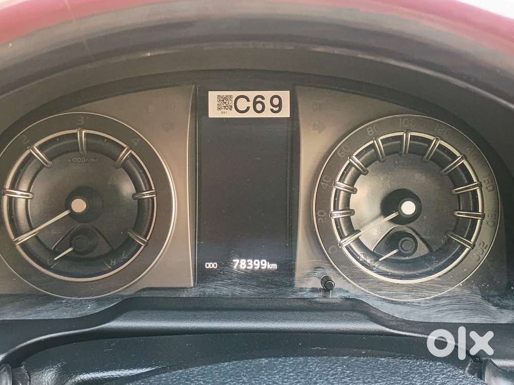 Toyota Innova Crysta 2.4 V, 2017, Petrol