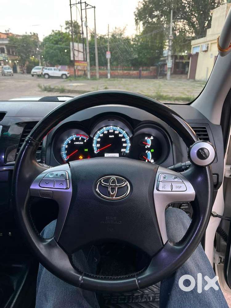 Toyota Fortuner 2016 Diesel 105000 Km Driven