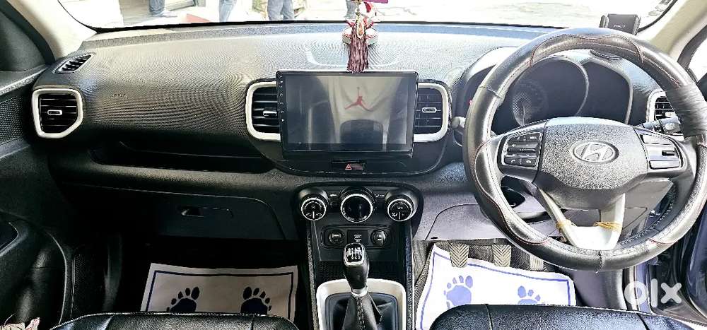 Hyundai Venue 2020 Petrol 80000 Km Driven