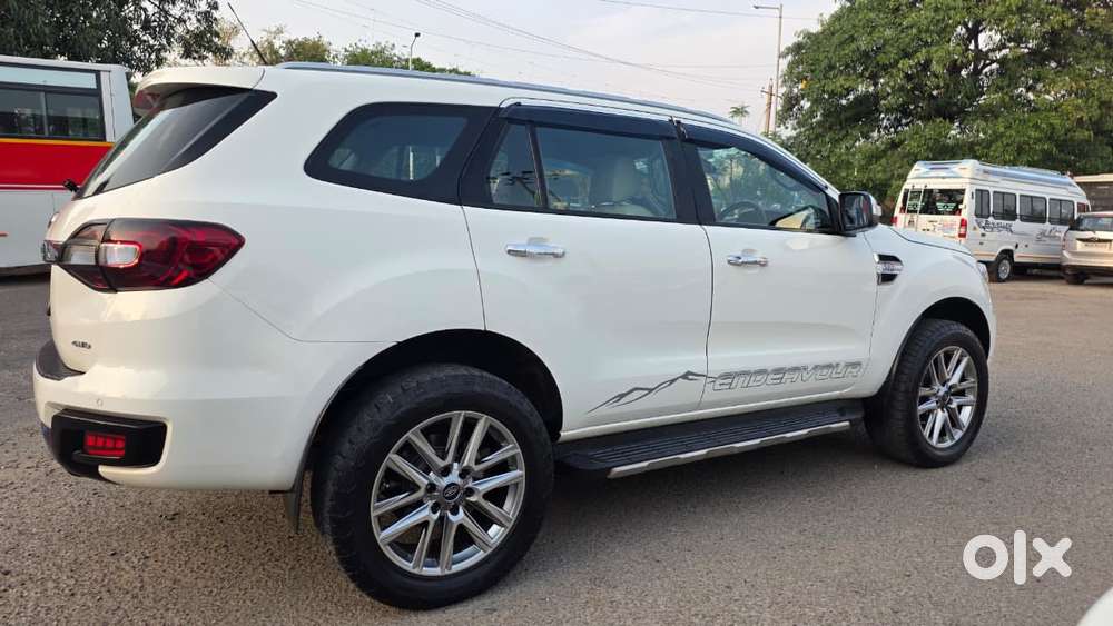 Ford Endeavour 3.2 Titanium At 4x4, 2017, Diesel