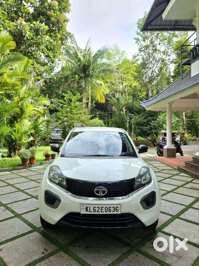 Tata Nexon 1.5 Revotorq Xm (s), 2019, Petrol