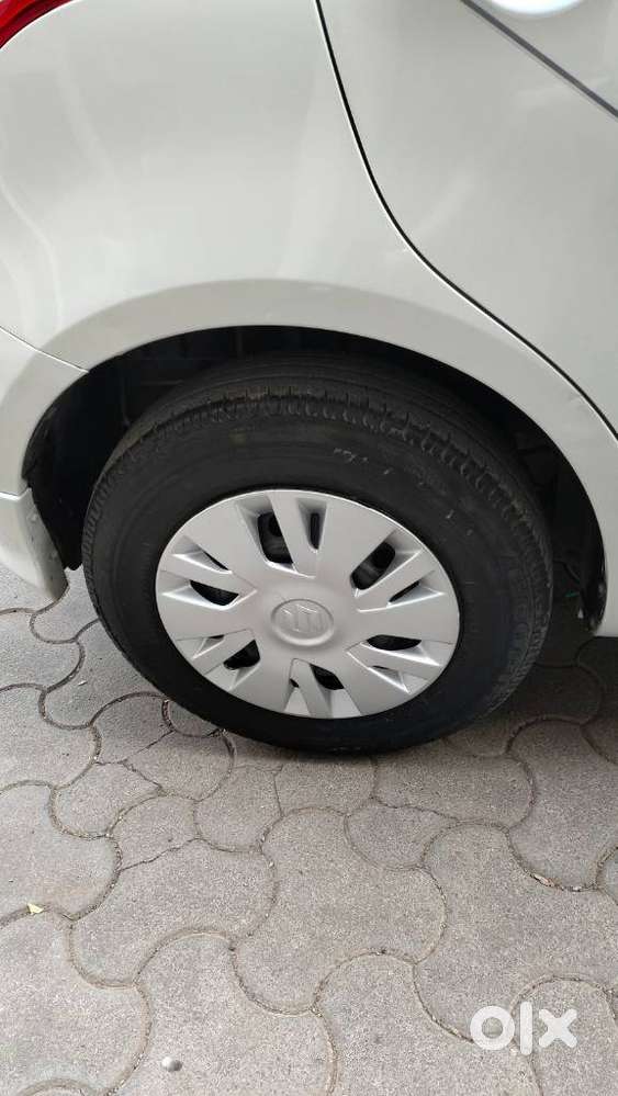 Maruti Suzuki Swift Vxi + Manual, 2013, Petrol