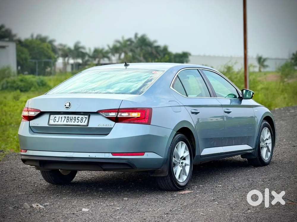 Skoda Superb 2.0 L&k Tsi At, 2019, Petrol