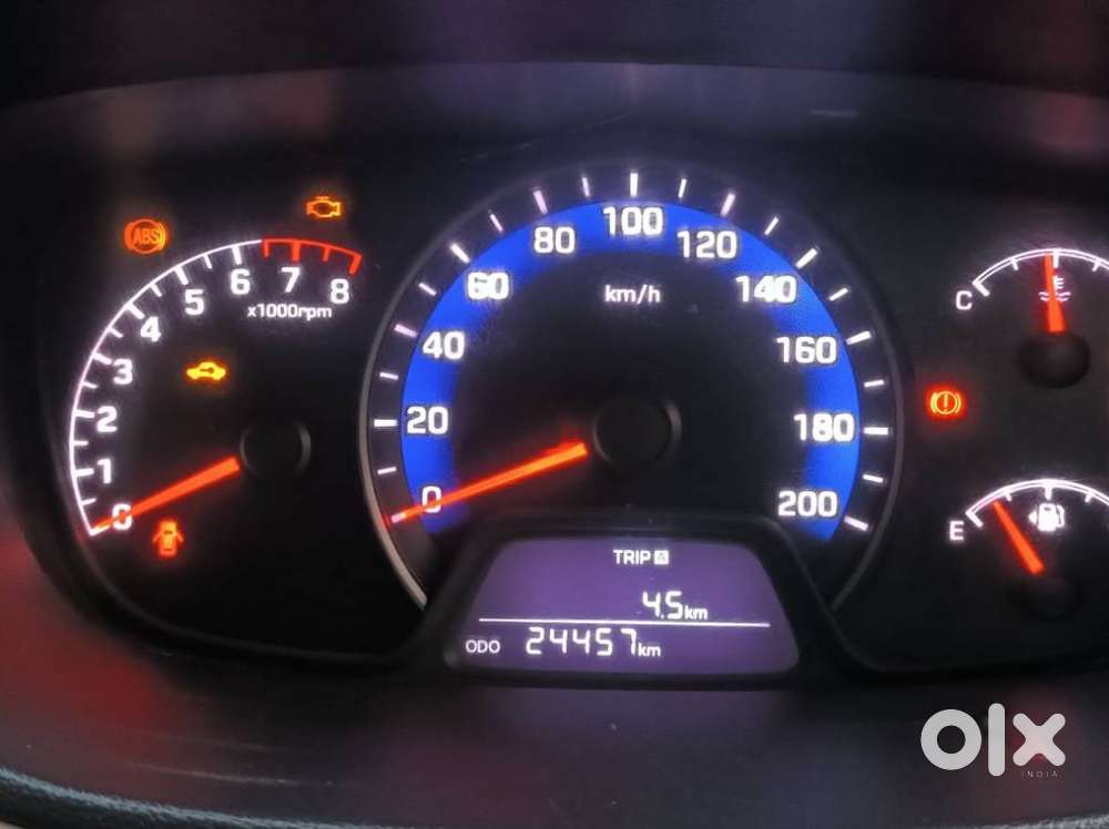 Hyundai Xcent 1.2l Kappa Dual Vtvt 5-speed Manual Base, 2015, Petrol