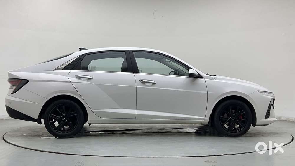 Hyundai Verna 1.5 Sx (o) Turbo Petrol Mt, 2023, Petrol