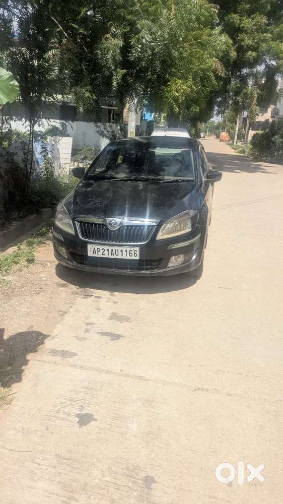 Skoda Rapid Elegance 2013 Diesel